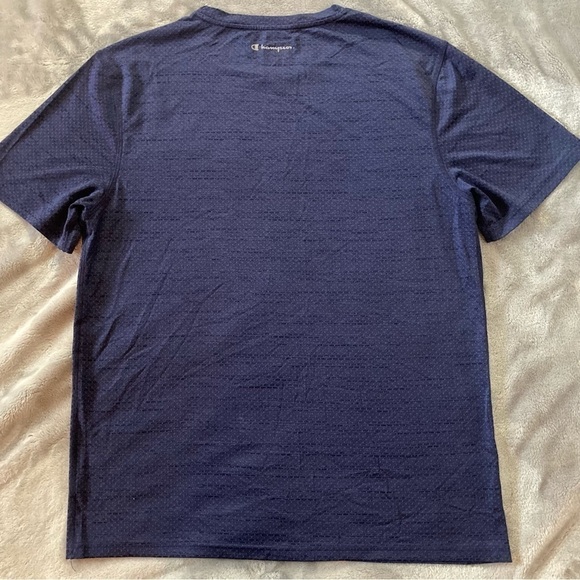 Champion Performance Activewear Lightweight Short Sleeve Shirt Size Medium Blue - Picture 6 of 7